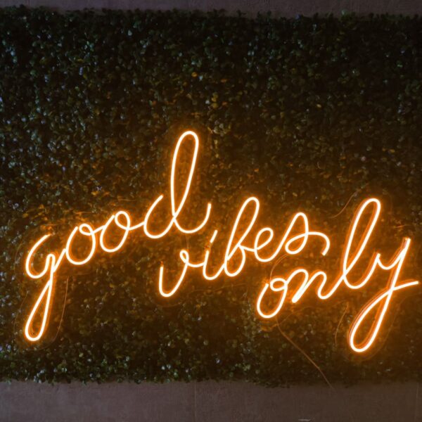 Good Vibes Only Neon Led Tabela Dekoratif Aydınlatma(80x45cm)
