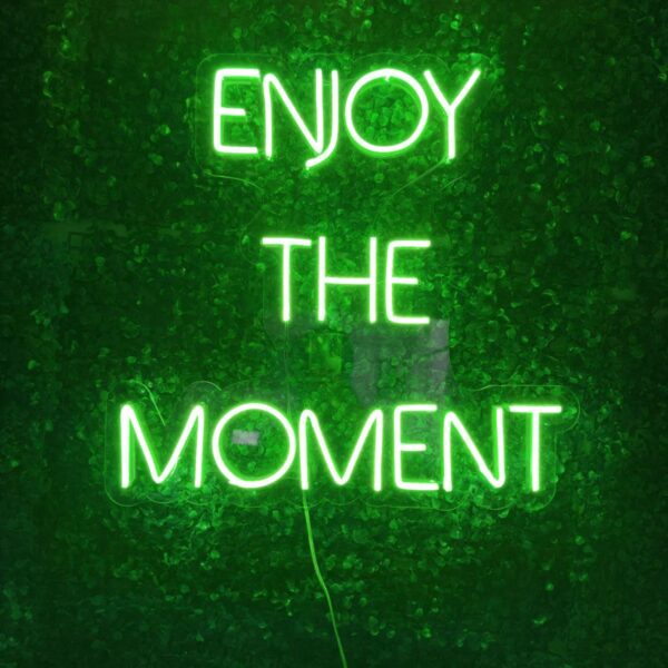 Enjoy The Moment Yazılı Neon Led Tabela Dekoratif Aydınlatma(50x50cm)
