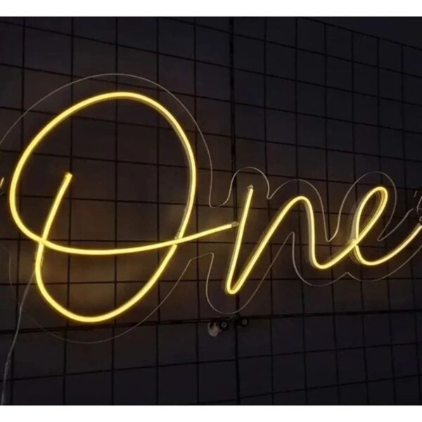 One(bir) Yazılı Neon Led Tabela