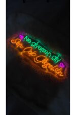 Ne Giyersen Giy Sen Çok Güzelsin Neon Yazı Tabela Dekoratif Aydınlatma - 80x27 - Görsel 3