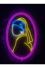 İnci Küpeli Kadın Neon Led Duvar Dekoru(70x47cm)