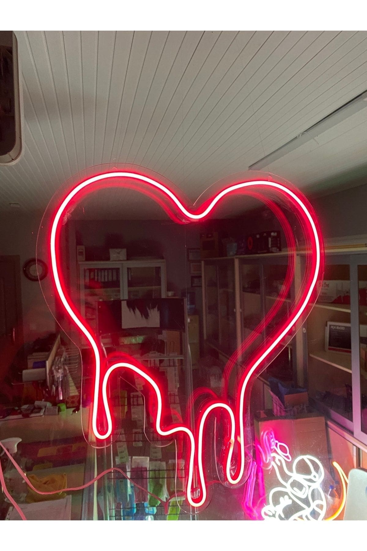 1_org_zoom Akan Kalp Figürlü Neon Duvar Dekarasyon Tablosu - Görsel 1