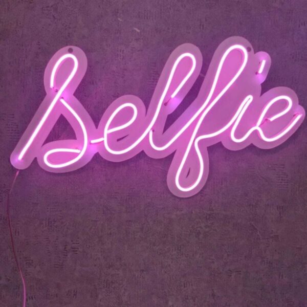 Selfie Neon Led Duvar Aydınlatması