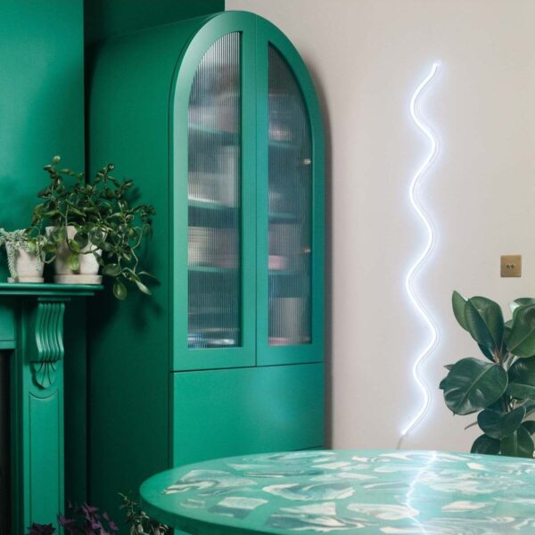 Kıvır Kıvır  Neon Led Tabela Dekoratif Aydınlatma