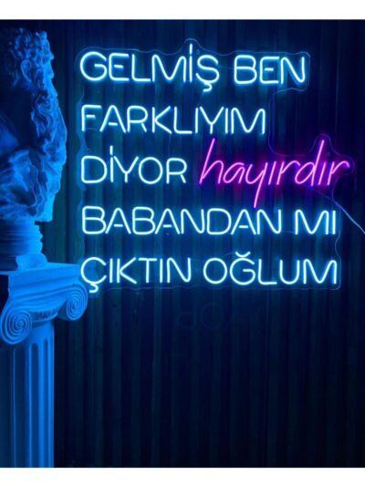 Gelmiş ben farklıyım diyor neon led