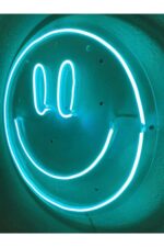 Gülenyüz Neon Emoji Smile Neon Led Dekoratif Duvar Aydınlatması Neon Duvar Yazısı 50x50 Cm - Görsel 3