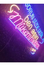 Sorun Sizde Değil Ben Mükemmelim Yazı Neon Led Tabela Duvar Dekoru(70x50cm) - Görsel 4