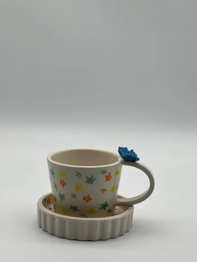 Kelebek desenli mug