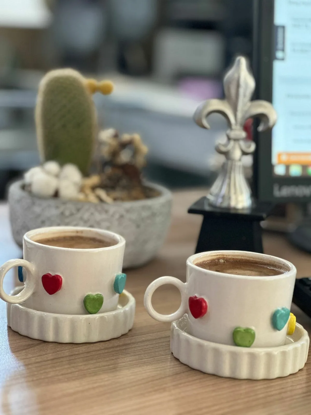 Rengarenk Kabartma Kalpli Mug Kupa Fincan - Görsel 4