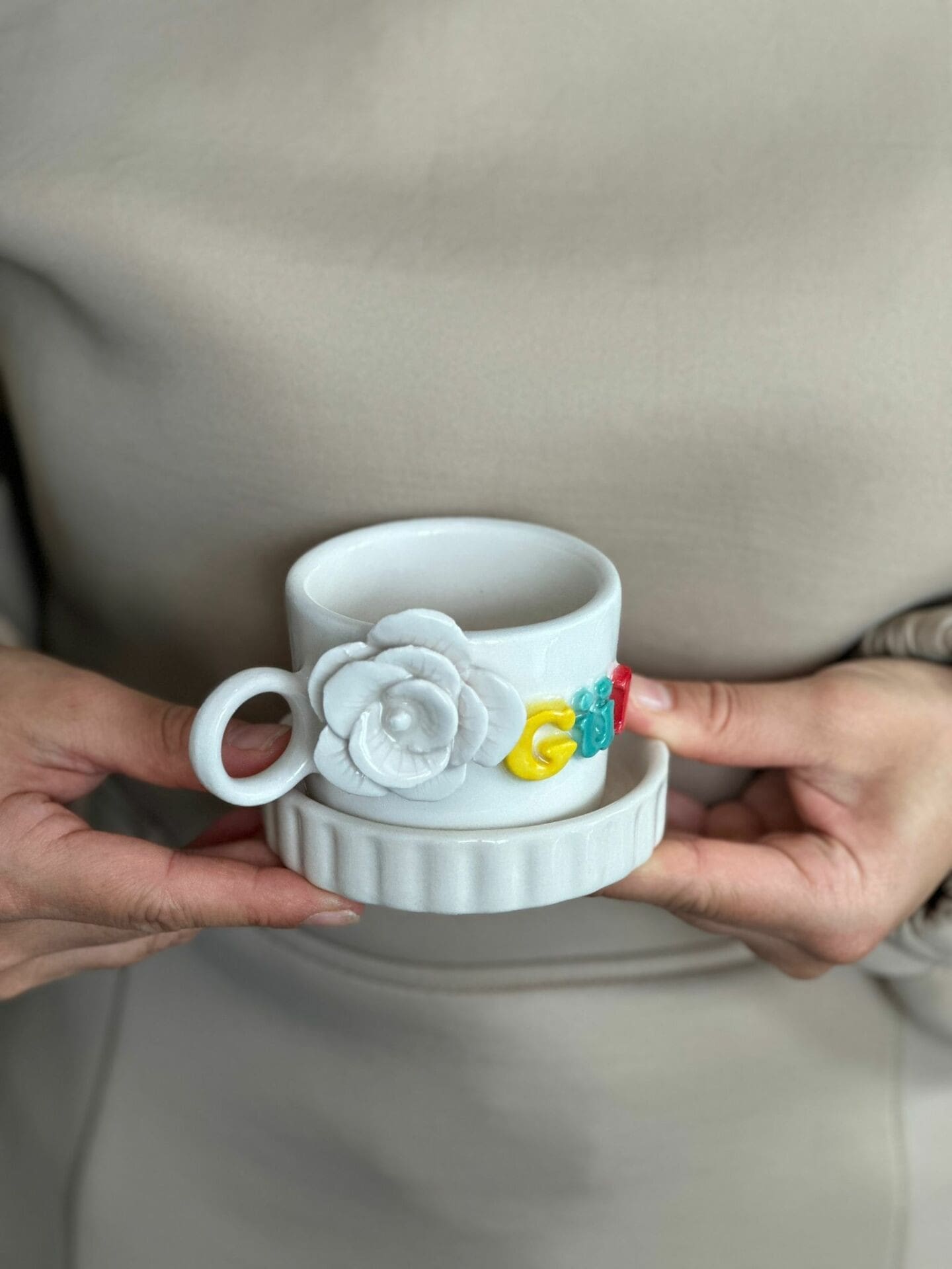 Gül Figürlü İsimli Mug Gül Figürlü İsimli Mug - Görsel 1