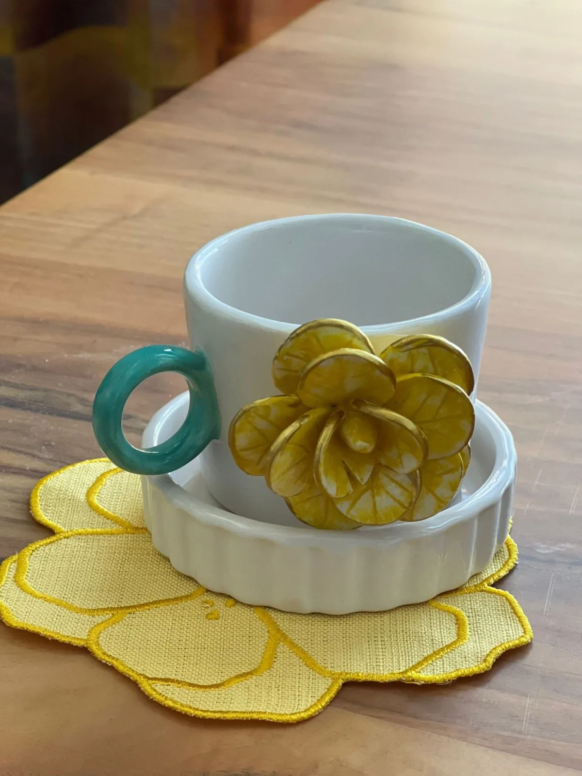 Sarı Güllü Fincan Mug Altlığı ile - Görsel 1