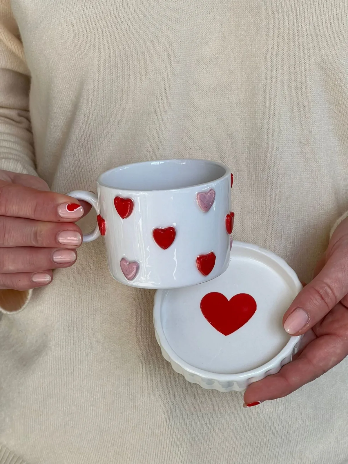 Meggdecor Pembe Kırmızı  Kalpli Kupa Mug - Görsel 1
